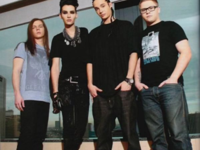 2 vai a foto do Tokio hotel mesmo kakak