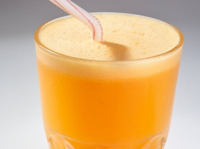 Suco de laranja gelado