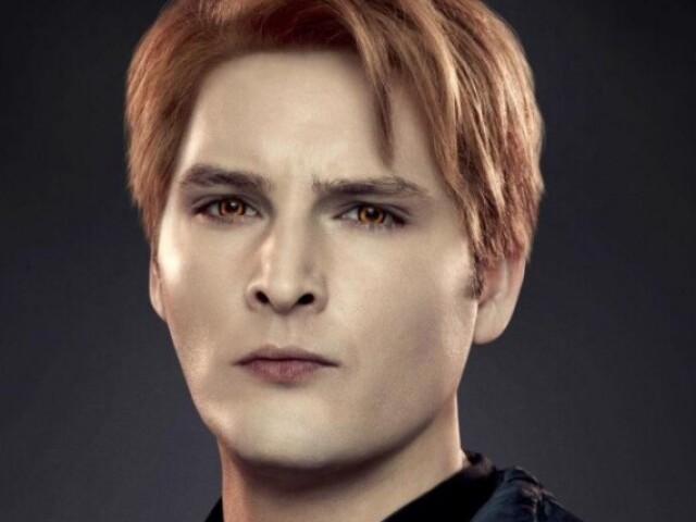 CARLISLE CULLEN