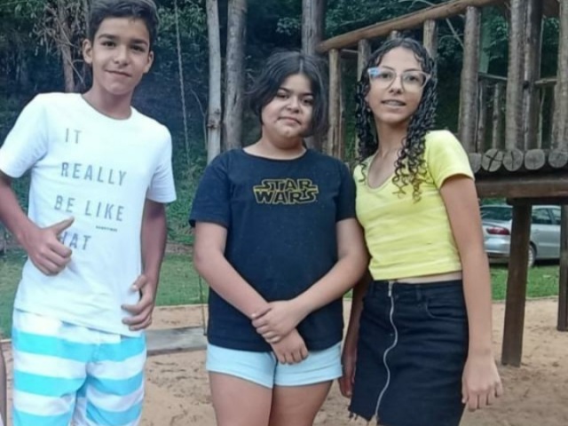 Esse trio