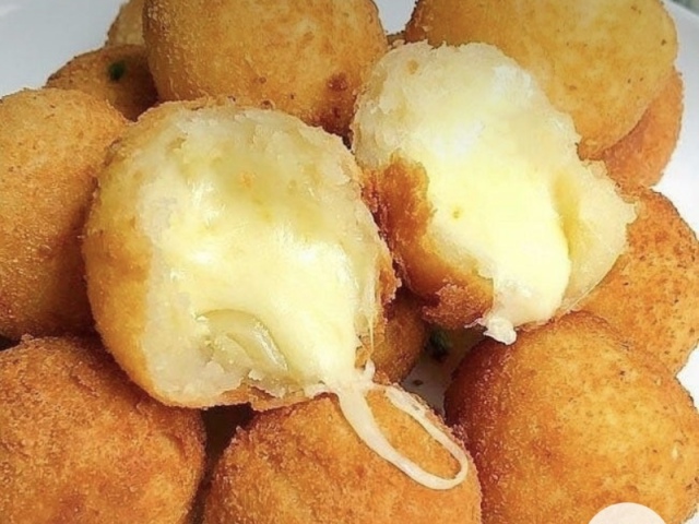 Bolinha de queijo