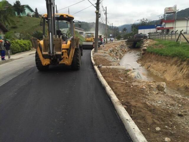 Ruas pavimentadas.