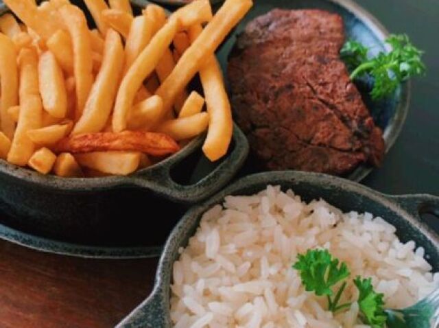 arroz, batata e carne