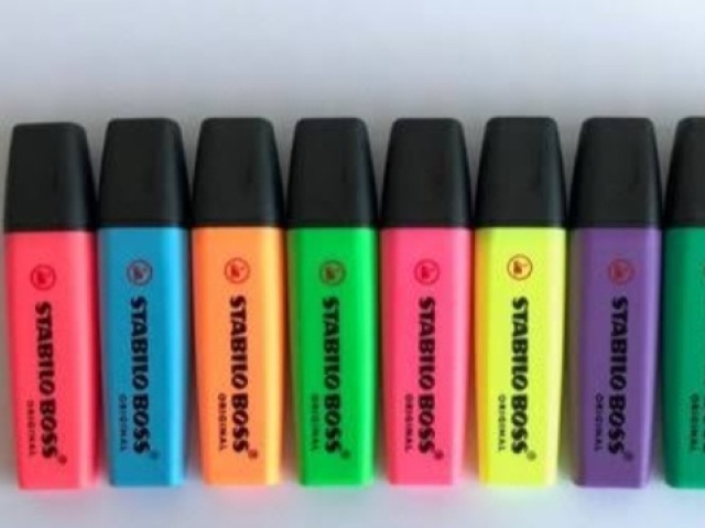 Esse neons!