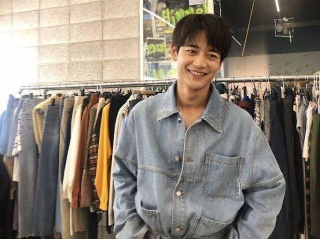 1. Minho – SHINee