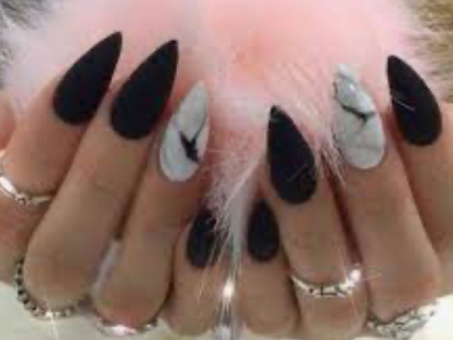 Unhas que sempre tudo está combinado nem sempre precisa se como essa, esse estilo sempre varia