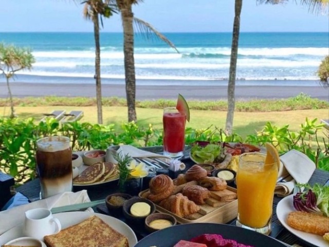 Um passeio na praia💕