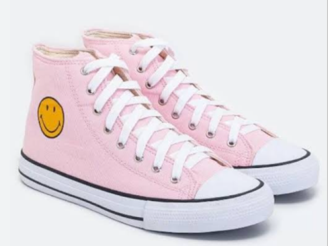 ALL star rosa pastel com carinha feliz