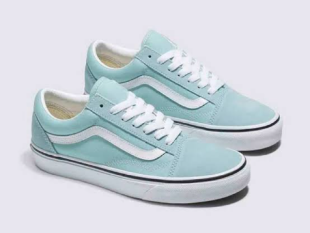 Vans verde água