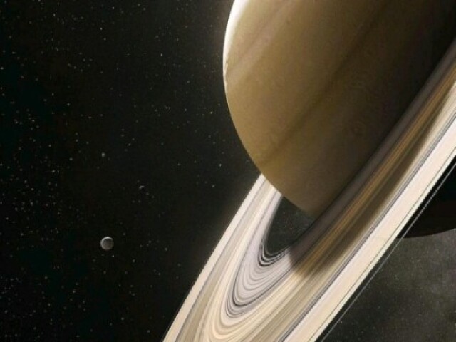 Saturno