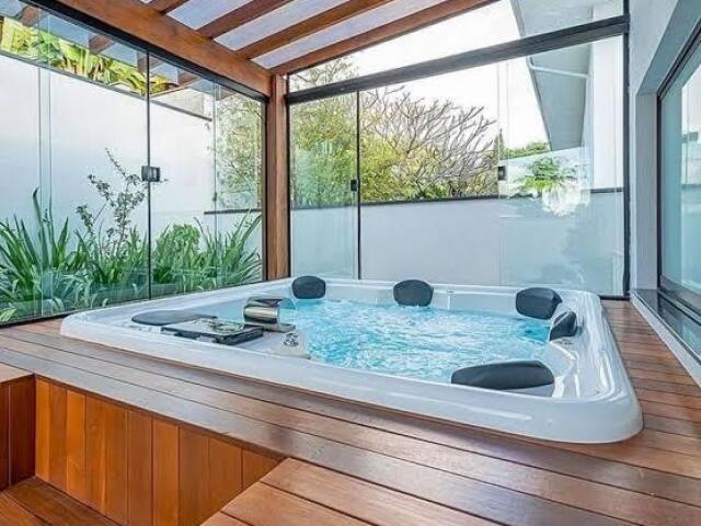 Jacuzzi