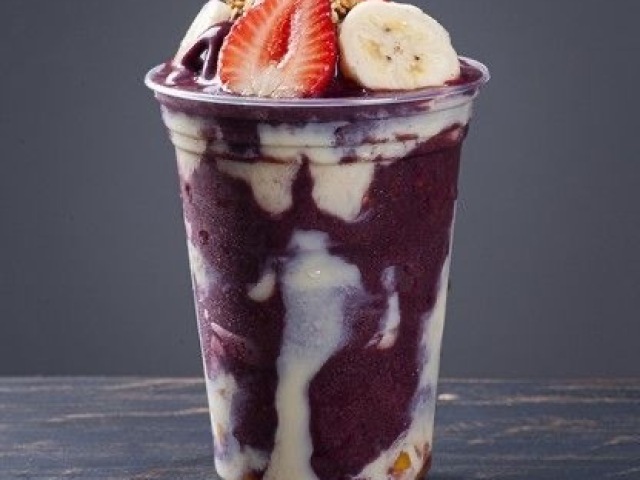 Açaí com morango e banana