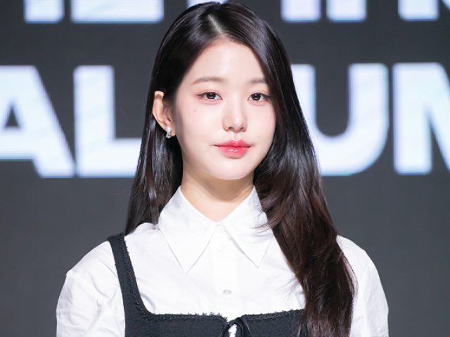 Wonyoung (Ex Iz*one, IVE)