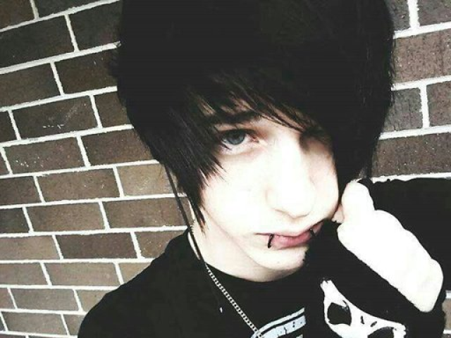 emo :( rawr xD