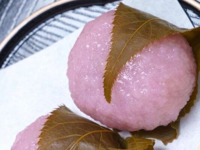 Sakura mochi