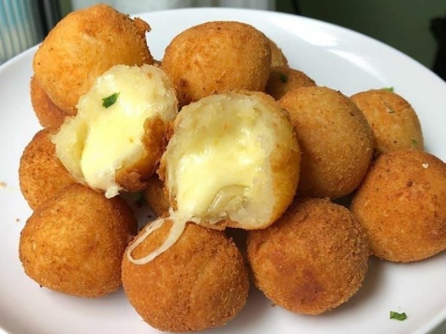 bolinha de queijo