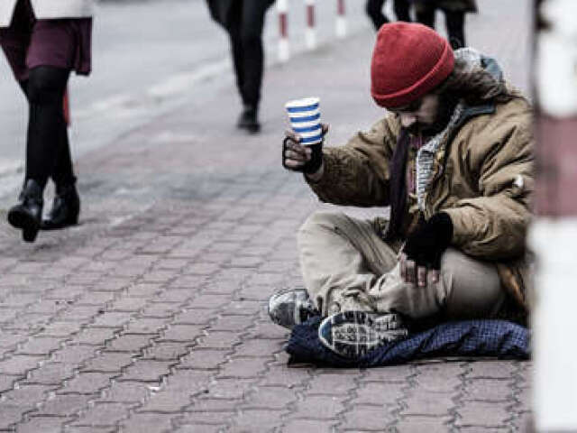 Pediria comida para alguém na rua