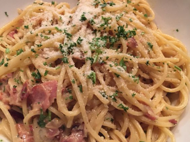 espaguete a carbonara