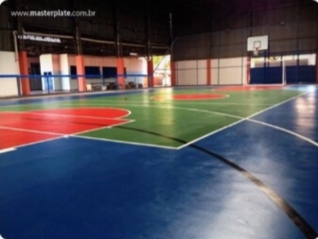 Quadra de handebol
Vc encontrou o Luiz Henrique jogando handebol, ent ele marcou um gol, e fez coração pra vc