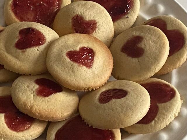 Biscoitinhos ou bolachas de coraçoes <3