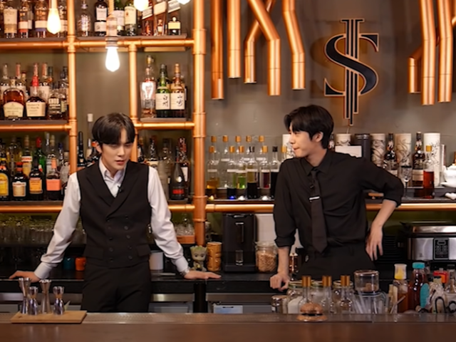 O Minhyuk faz de barista que veio de França, então ele e o barista coreano com 10 anos de experiência (Hyungwon) têm de criar um novo menu de bebidas no bar