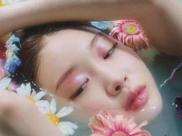 ⋆。° ✮