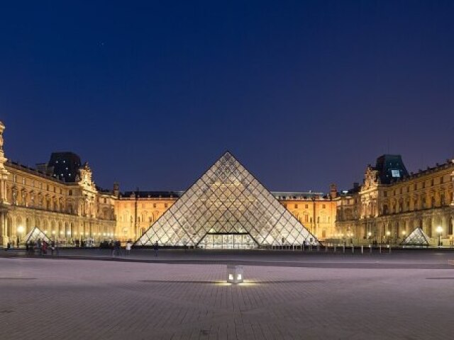 Museu do Louvre