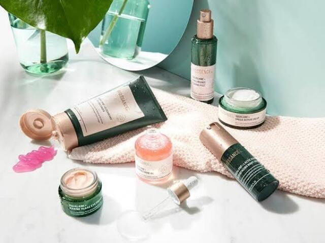 Skin care
Gosto de me sentir bem e o skin care me ajuda