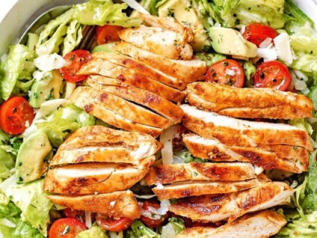 Salada com frango