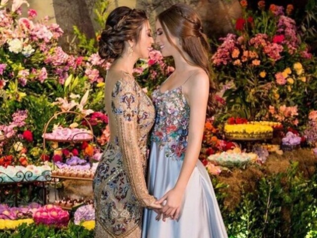 Com sua mãe