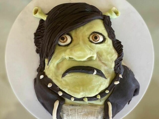 Bolo Shrek Emo