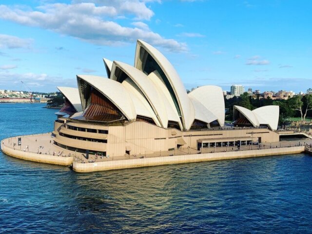 Sydney

Australia