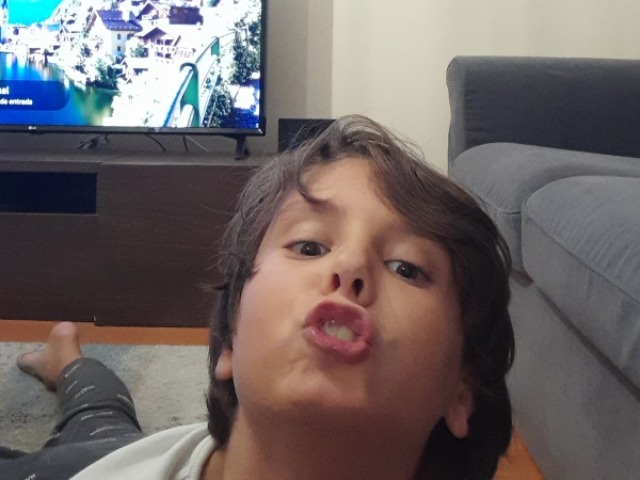 Foi há tanto tempo que n me lembro, mas, acho que foi com 3 anos