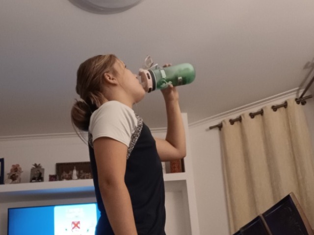 Eu tou a beber sumo de maçã???