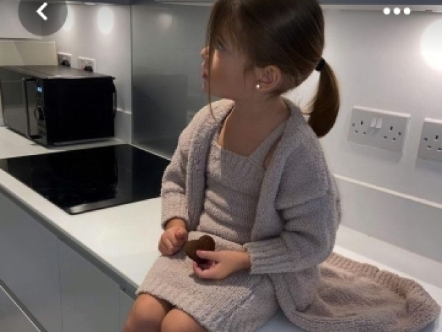 Sophia
3 anos
Pais morreram em acidente