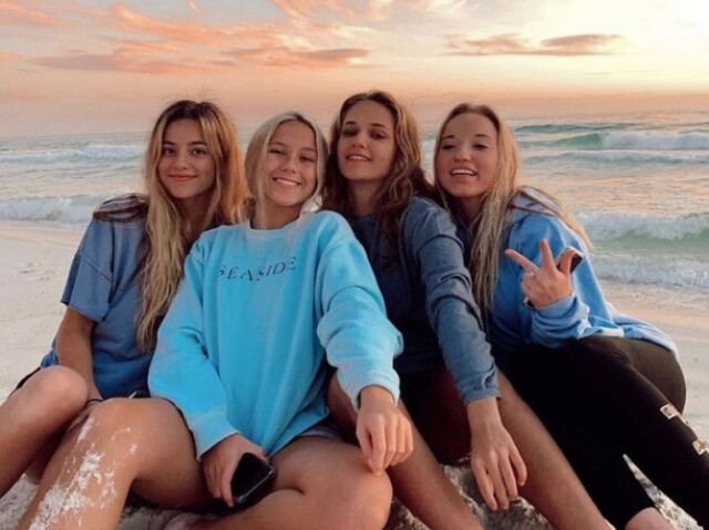 🧡Uma foto com as 4 bestas🧡