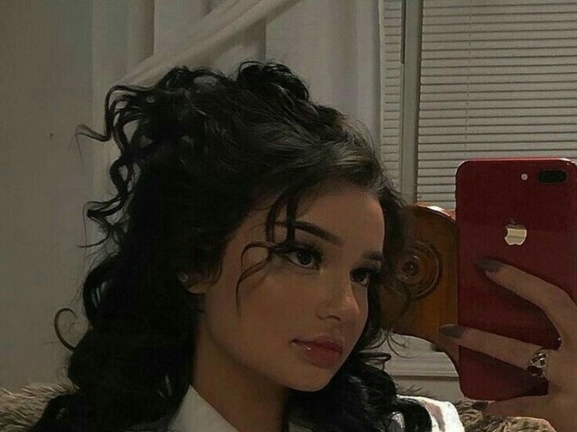 Camila ๐