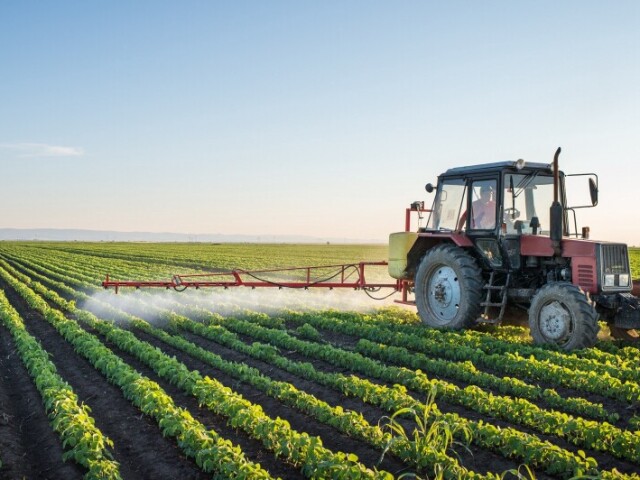 Foi um processo de modernização das técnicas e dos processos de produção
no campo.