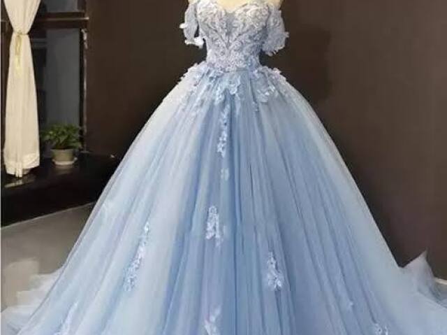 Vestido azul bebê com flocos de neve