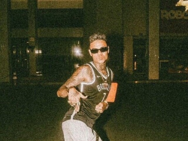 Os dois kkkk
Vc não me engana
Eu te. Conheço mt bem