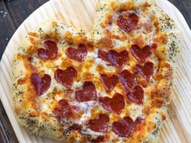hmmm pizzaaa ππ