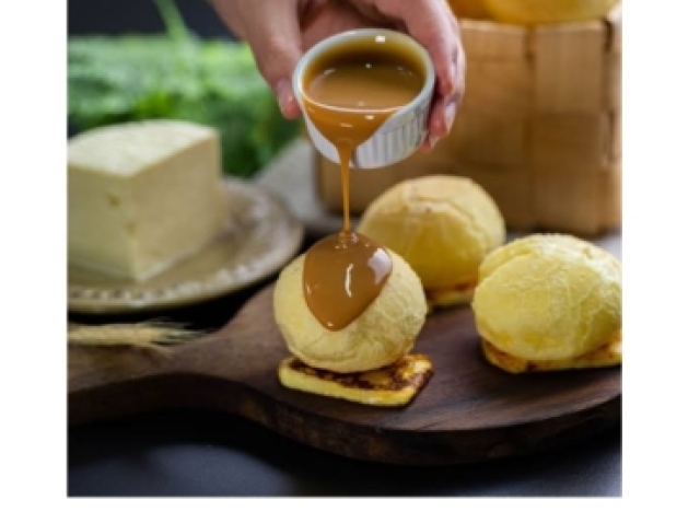 Pão de queijo e doce de leite