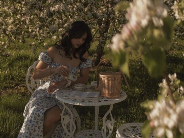 Tomando um chá/café e curtindo a natureza.