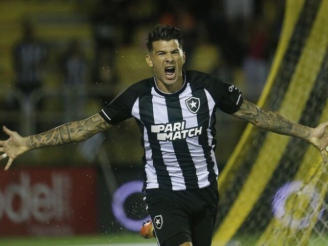 Victor Cuesta - Botafogo