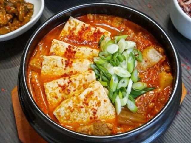 kimchi jjigae