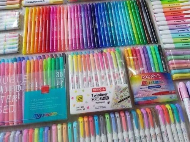 Canetas de rico๐ต (MERMรO SE ร RICO PRA TER TUDO ISSO-)
