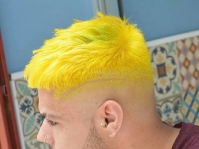 Amarelo