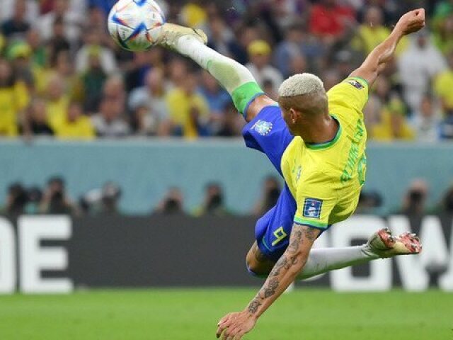 METO UM VOLEIO , FORTE UMA BAZUCA SEM CHANCES PRO GOLEIRO