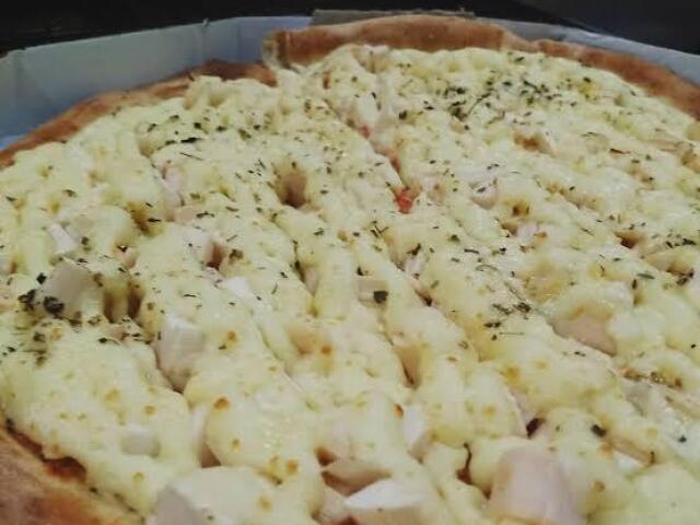 Pizza de palmito com catupiry