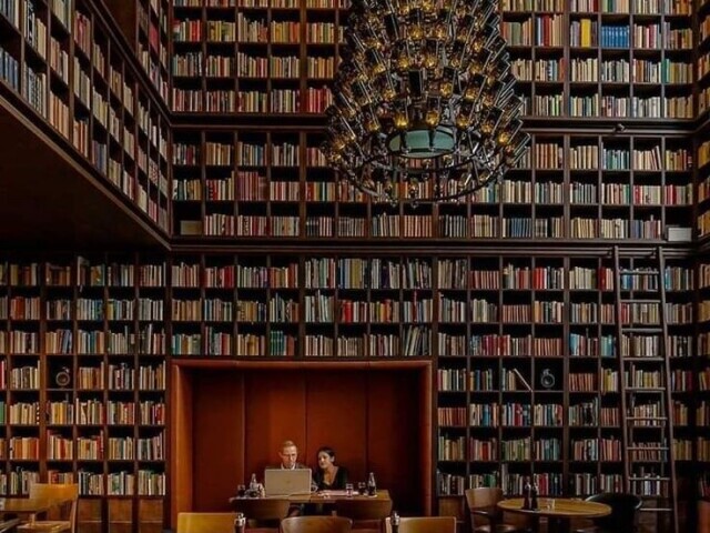 Uma biblioteca 📕